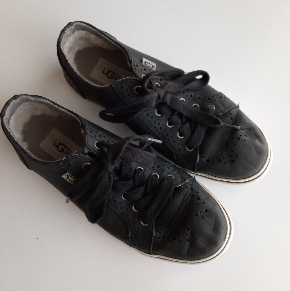 UGG Roxford Sneakers